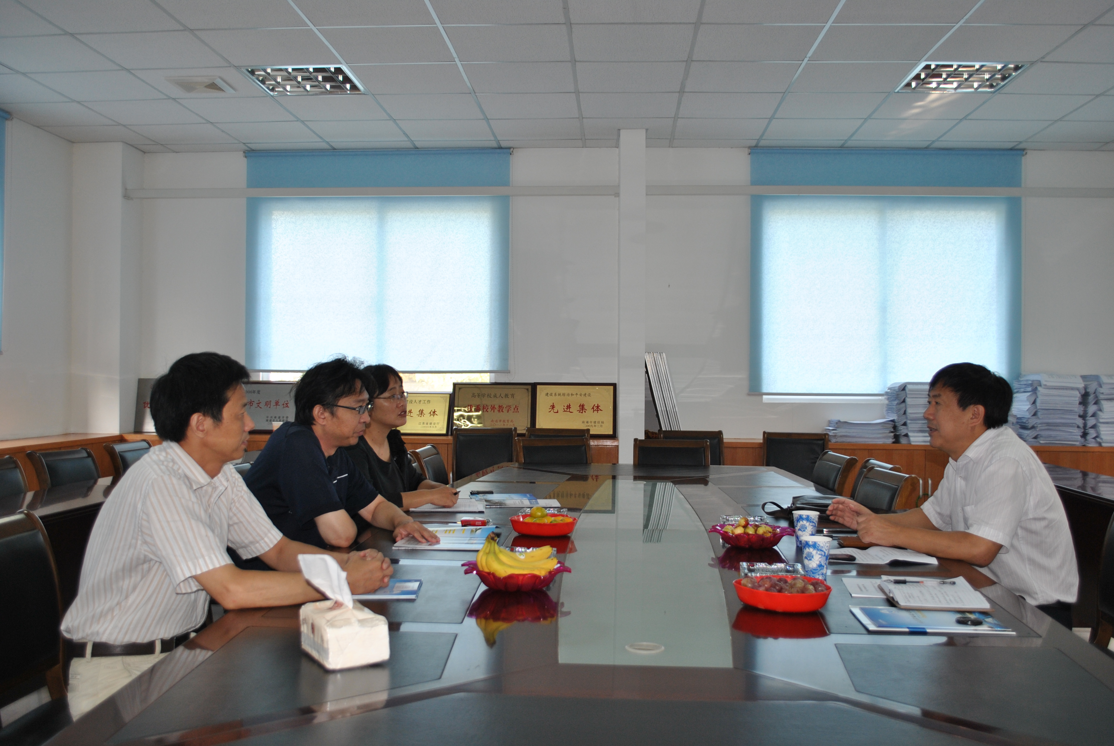 江苏建筑职教集团秘书处与南通建筑职业技术学校校领导讨论会议内容